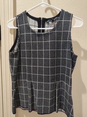 White House Black Market Black and White Grid Sleeveless Top Size M